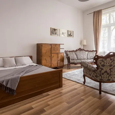 Fragola Budget & Apartment
