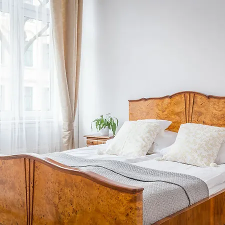 Fragola Budget & Apartment Krakow