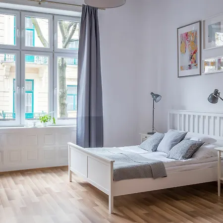 Fragola Budget & Apartment