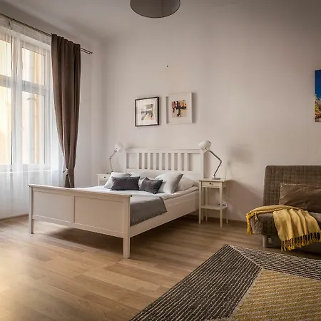 Apartment Fragola Budget &